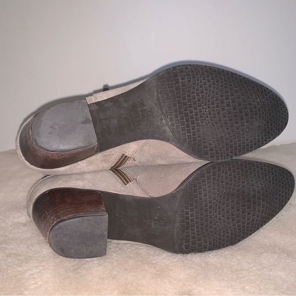 Stuart Weitzman Kickstart Studded Suede Ankle Boot 6 - Picture 11 of 14